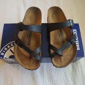 Mayari Birkenstocks 35